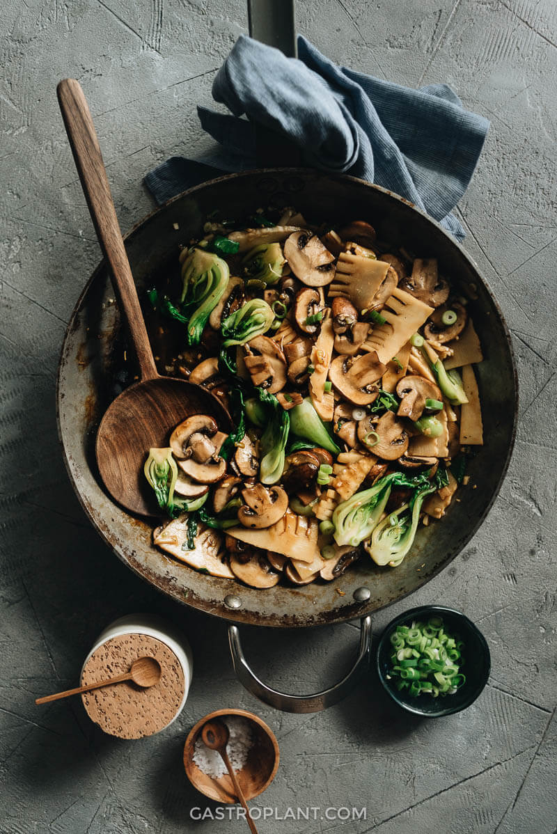 Easy Chinese Mushroom Stir-Fry in Skillet