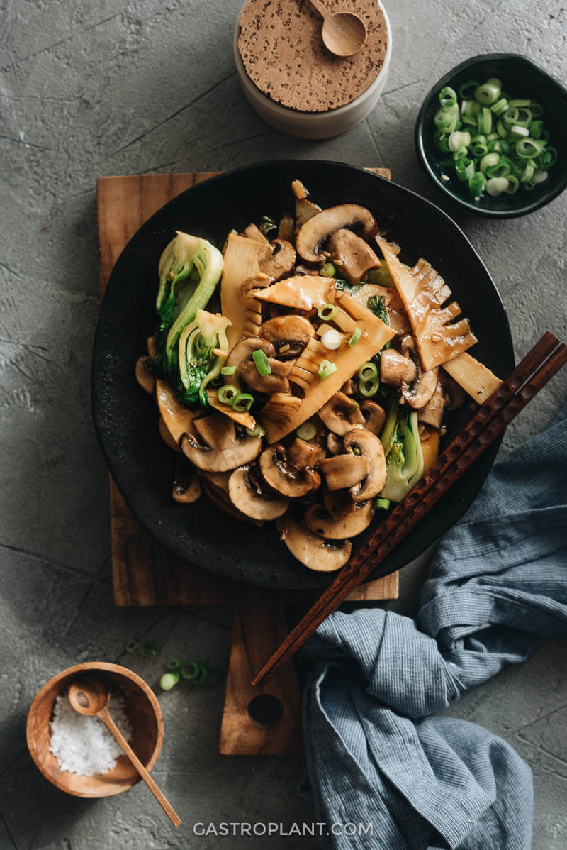 Easy Vegan Chinese Mushroom Stir-Fry for Dinner