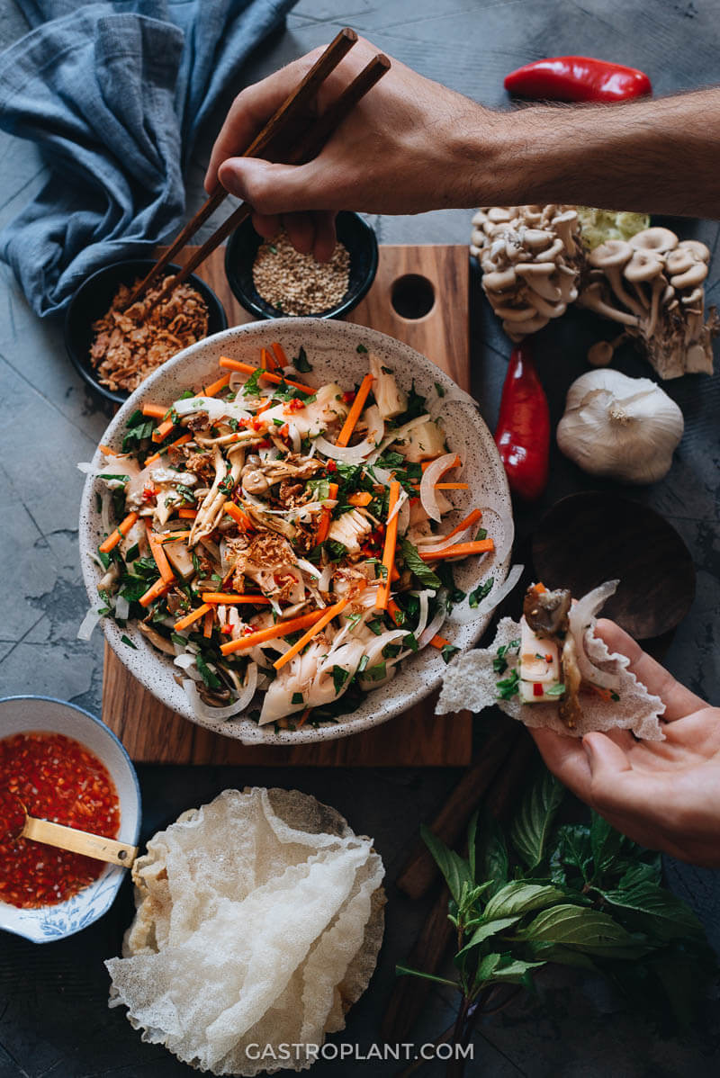 Easy Vegan Vietnamese jackfruit salad with chips