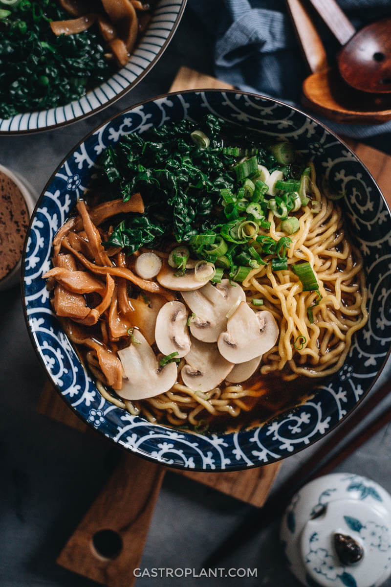 Easy vegan shoyu ramen noodle soup with mushrooms and kale